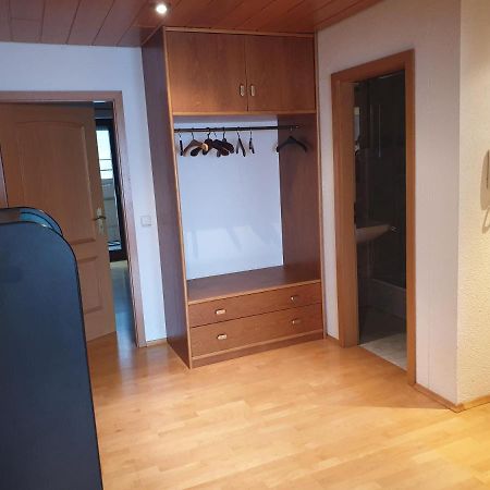 Wohnung Fuer 4 Personen, 2 Schlafzimmer, 2 Parkplaetze, Wlan Konstanz Eksteriør billede